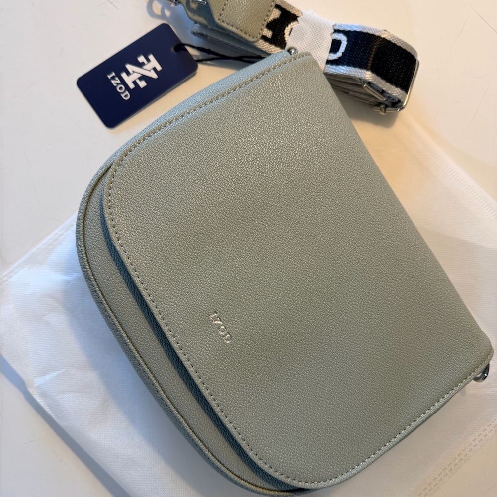 Izod‎ Light Gray Shoulder Bag
